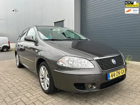 Fiat Croma 2.2i 16V Dynamic AUT PANO CLIMA NAP