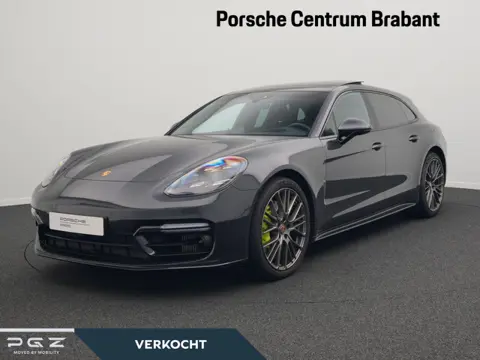 Porsche Panamera 4 E-Hybrid Sport Turismo Platinum Edition
