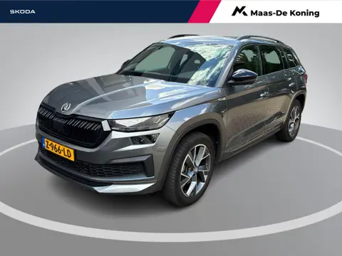 Skoda Kodiaq 1.5 TSI 150pk DSG Sportline Business 7p. · Camera · Wegklapbare Trekhaak · 7 Persoons ·