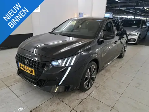 Peugeot e-208 EV GT 350 50 kWh NL AUTO | PANO | STOELVERW | SOH 91%