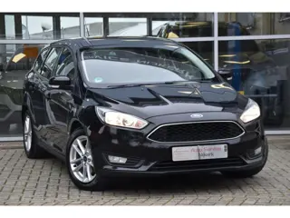 Ford Focus Wagon 1.0 Titanium Edition Airco Elek. Ramen Trekhaak 1ste Eigenaar