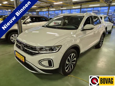 Volkswagen T-Roc 1.5 TSI Style -150pk- Automaat | IQ LED | Stoelverwarming | Rijklaarprijs incl. 1 j