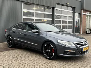 Volkswagen Passat CC 1.8 TSI 4p. Airco Stuurwielbediening Schuif kantel dak Bluetooth Navigatie 4-Pe