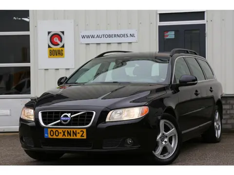 Volvo V70 1.6 T4 Momentum*Perfect Onderh.*NL-Auto*Trekhaak/Navi/Leder/Cruise-Control/Climate-Control