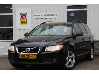 Volvo V70 1.6 T4 Momentum*Perfect Onderh.*NL-Auto*Trekhaak/Navi/Leder/Cruise-Control/Climate-Control