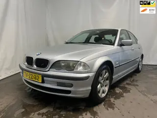 BMW 3-serie 323i Executive SCHADEAUTO!