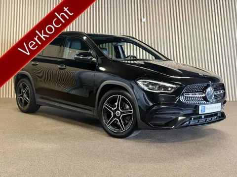 Mercedes-Benz GLA 180 AMG STYLING-PANODAK-MEMORY-NIGHT-MULTIBEAM-WIDESCREEN-COMPLEET
