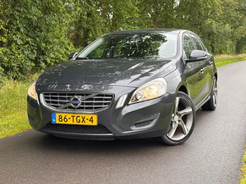 Volvo V60 1.6 T3 Kinetic | Cruise + Airco Nu € 6.950,- !!!