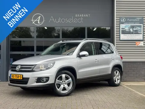 Volkswagen Tiguan 1.4 TSI Style Clima Leder Panorama Camera