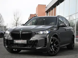BMW X5 xDrive50e 489pk M-Sport Lucht Swarovski Trekh HUD Zetels H&K Laser Alcant.Hemel VOL!