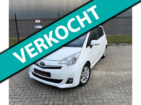 Toyota Verso-S 1.3 VVT-i Dynamic *AUTOMAAT-NAVIGATIE-19.000KM!*