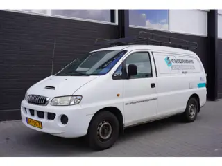 Hyundai H200 2.5 TCI 100PK L2 - Imperiaal - Trekhaak - Radio - € 1.500,- Excl.