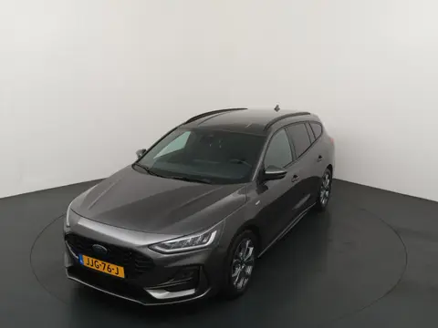 Ford FOCUS Wagon EcoBoost Hybrid 125 pk ST Line | Winter Pack | 4 seiz. banden | Navi | Clima | Crui