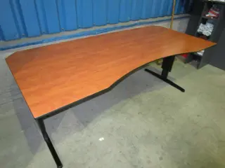 *Bureau B200xD90cm. 5x vr