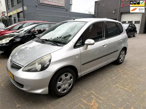 Honda Jazz 1.2 Cool Airco. geluid in bak