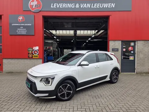 Kia Niro 1.6 GDi PHEV DynamicLine/ Parkeersensoren achter/ Stoel en stuur verwarming/ Apple Carplay-