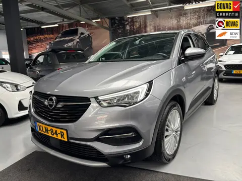 Opel GRANDLAND X 1.2 Turbo Innovation / Camera / Carplay