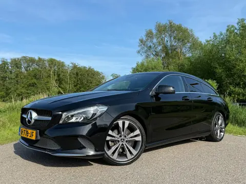 Mercedes-Benz CLA-klasse Shooting Brake 180d Business Solution AMG / Harman-Kardon / Leder / Camera 