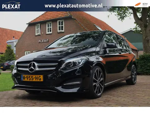 Mercedes-Benz B-klasse 250 4Matic AMG Prestige Aut. | Stoelverwarming | Facelift | Camera | Leder | 