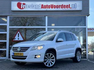 Volkswagen Tiguan 2.0 TSI Sport&Style 4Motion 200 PK Automaat / R-Line Pakket / Trekhaak / Navi / Cr