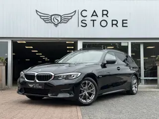 BMW 3 Serie Touring 320e Business Edition Plus |PANO|LEDER|LED|ST VWM|SFEERVERL.|M STUUR