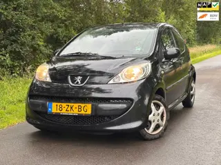 Peugeot 107 1.0-12V XS