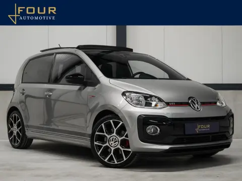 Volkswagen Up! 1.0 TSI GTI | 140pk | Fox Dual Pipe | Panoramadak | 17" |