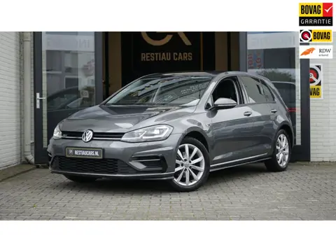 Volkswagen Golf 7.5 R-Line 1.5 TSI AUTOMAAT-ACC-CAMERA-CLIMA-FULL LED-NAVIGATIE-STOELVERWARMING