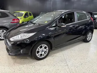 FORD FIESTA 1.6 TDCI Titanium Navigatie Keyless ECC Airco PDC NAP NL