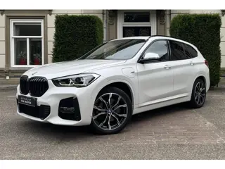 BMW X1 xDrive25e PANO | CRUISE | HIFI | CARPLAY | M-PAKKET | STOELVERW