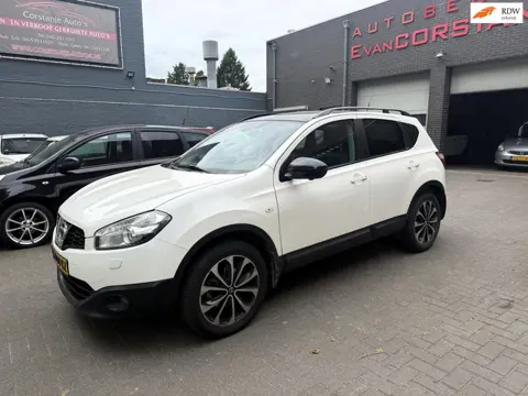 Nissan Qashqai 1.6 Automaat. Gaat alleen Achteruit !!