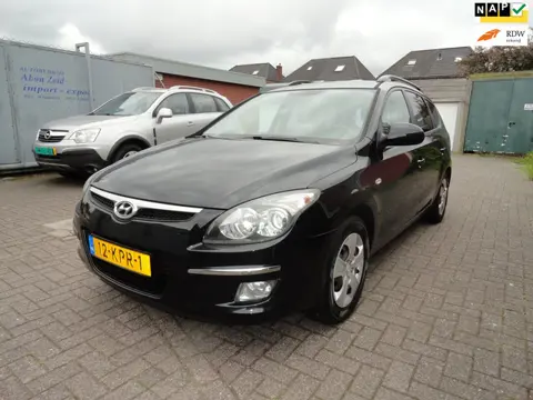 Hyundai I30 CW 1.4i Blue Dynamic KM 260241 NAP AIRCO)