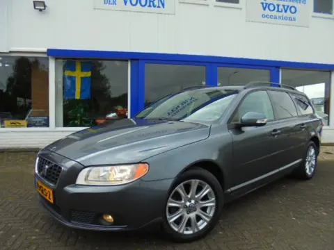 VOLVO V70 2.5T AUT,LEDER,17 INCH,TREKH,ORG NL!! 2E EIG, NW STAAT!