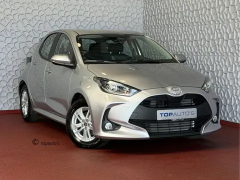 Toyota Yaris 1.5 HYBRID CARPLAY CAMERA STOEL/STUUR VERW LMV ADAP.CRUISE ✅ Top Auto's Wijchen , Al 30