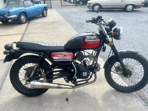AGM Bromfiets Caferacer 50