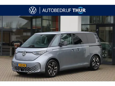 Volkswagen ID. Buzz 1st 77kWh 204PK / 150kW, NL auto, wegklapbare trekhaak, 20" 'Solna' LMV, LED Mat