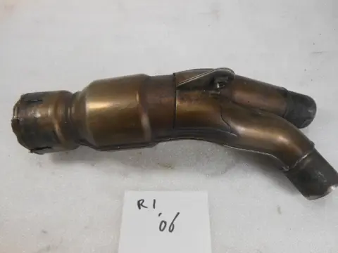 UITLAATBOCHTEN Yamaha YZF R1 2004 - 2006