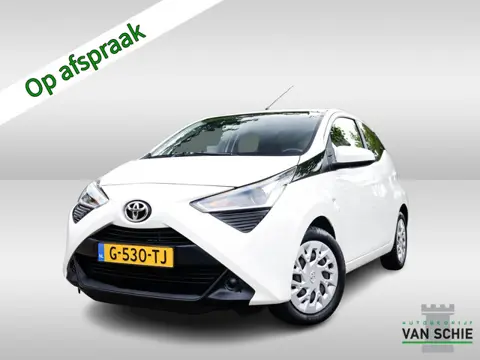 Toyota Aygo 1.0 VVT-i x-play limited 2e-Eig. & Keurig-Onderh. BOVAG-Garantie. NL-Auto.