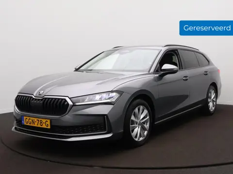 Skoda Superb Combi 1.5 TSI 150Pk Automaat Navigatie - PDC - Trekhaak - Camera - LED - Stoelverwarmin