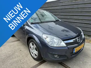 Opel Astra 1.6 Cosmo AIRCO/5DEURS/ALLE BOEKJES/NIEUWE APK!