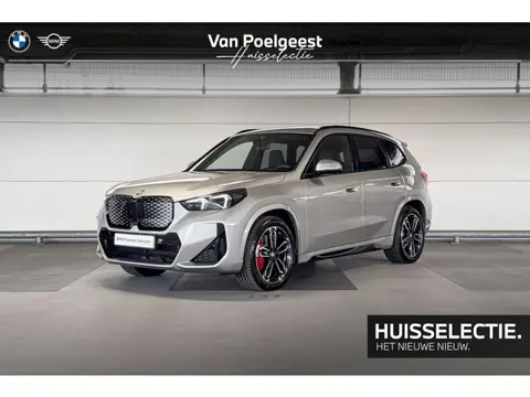 BMW iX1 eDrive20 67 kWh M Sport Edition | M Sportpakket Pro | Innovation Pack | Travel Pack | Trekha