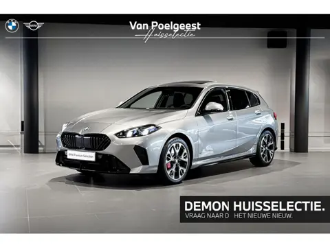BMW 1 Serie 120 M Sport Pro | Glazen Panoramadak | Stoelverwarming | Achteruitrijcamera | Huisselect