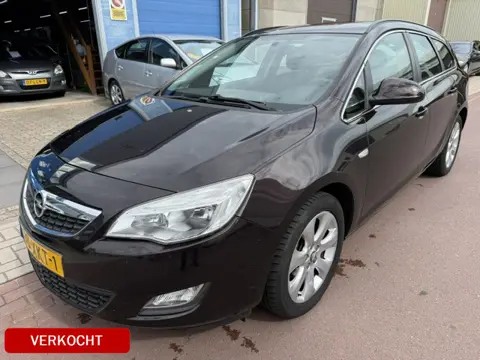 Opel Astra Sports Tourer 1.4 Turbo Business + 2012 NAP 144.937km Navigatie Complete auto met alle bo
