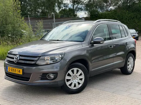 Volkswagen Tiguan 1.4 TSI Sport&Style Airco Cruise Trekhaak