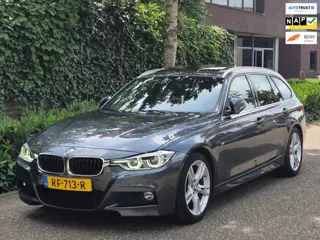 BMW 3-serie Touring M Sport High Ex Panorama A CarPlay Keyless Virtual dash Camera 320i High Executi