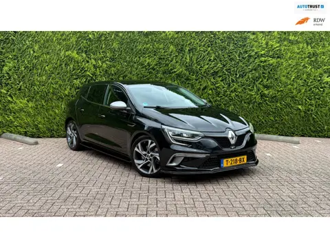 Renault Mégane 1.6 TCe GT | Stoelverwarming | Maxton Design | 4control | Head-up | Camera