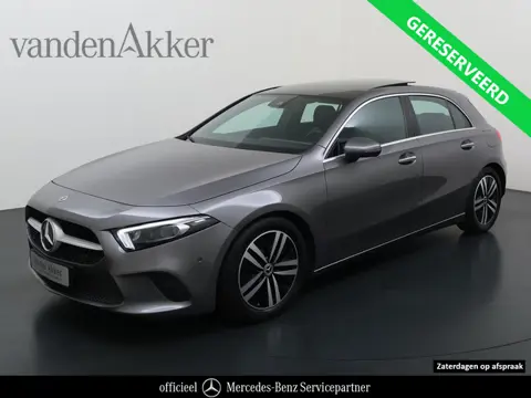 Mercedes-Benz A-Klasse 200 Luxury 164pk // Panoramadak // Carplay // Sfeerverlichting // MultiBeam L