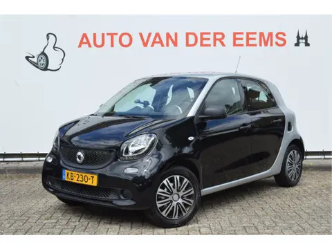 Smart Forfour 1.0 Cool & Audio NL-Auto / Clima / Cruise / 5 deurs / Hoge zit