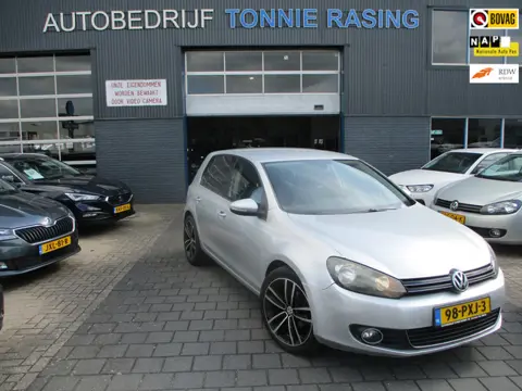 Volkswagen Golf 1.6 TDI Highline BlueMotion,automaat