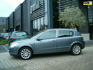 Opel Astra 1.6 Temptation met nieuwe apk